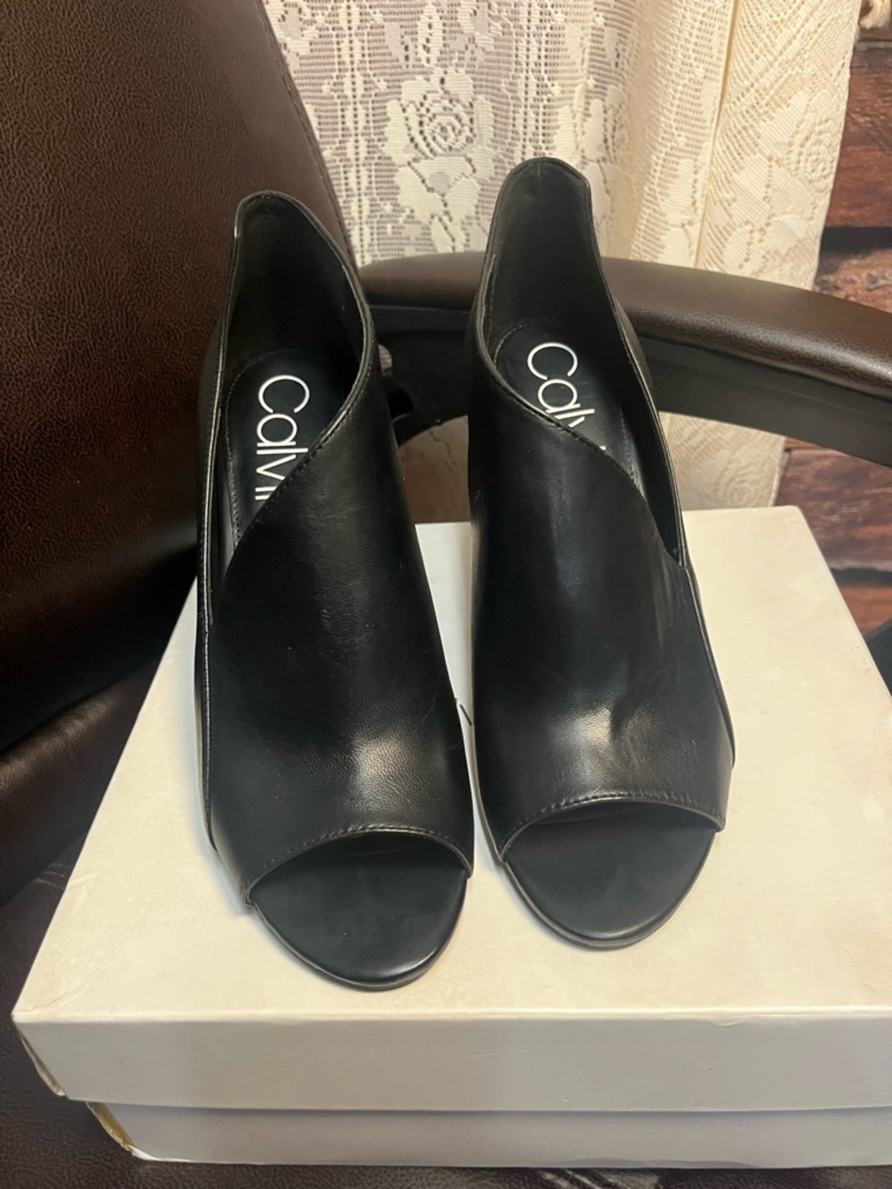 Calvin Klein Nastassia Nappa Leather Open-Toe Wrap Heels - Picture 6 of 14